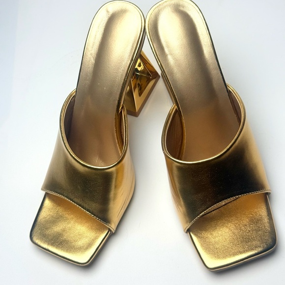 Gold Triangle Heels Women’s Size 10 / 10.5 Metallic Dress Pumps - Picture 13 of 16